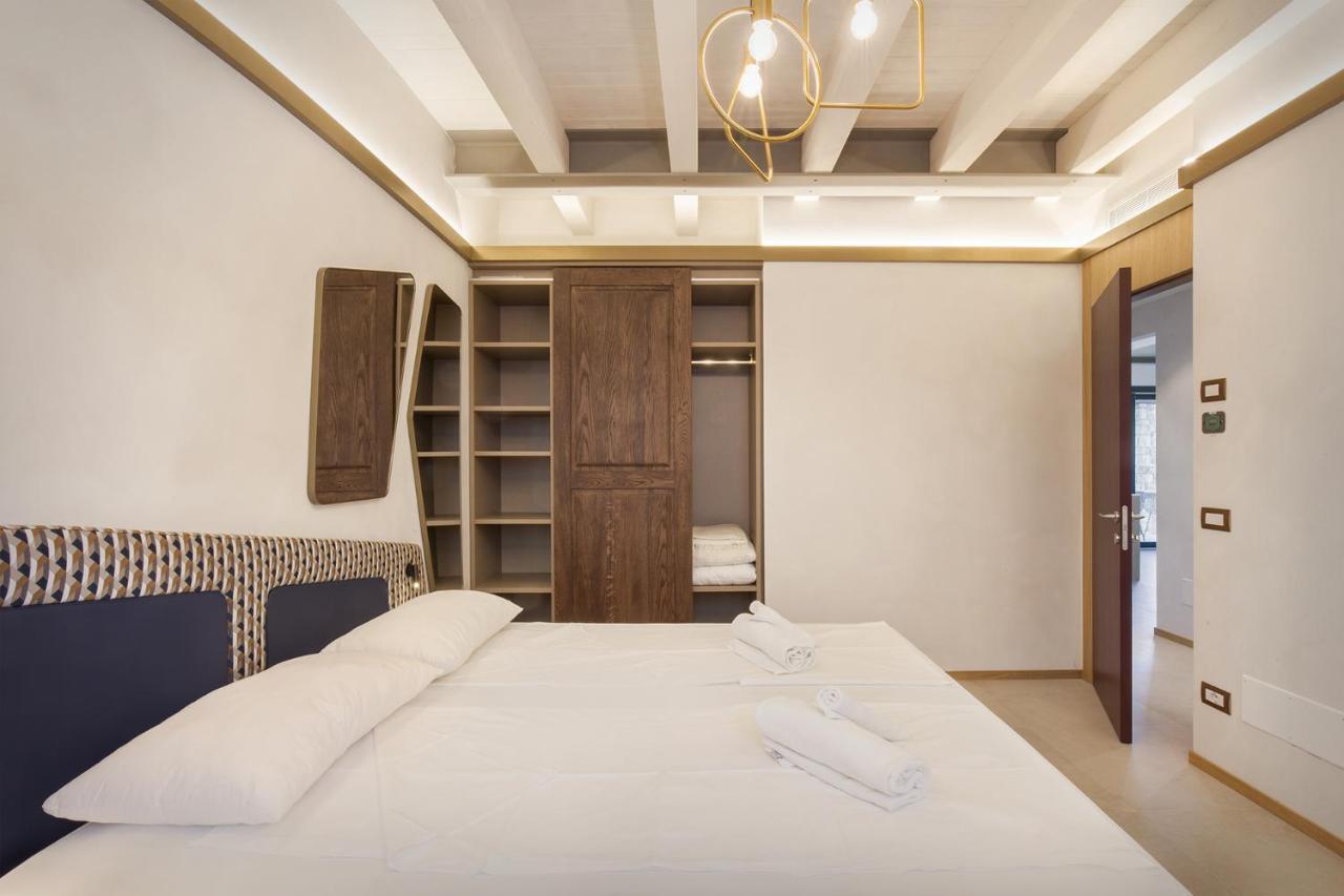 Villa Divina - Apt Icona Con Piscina E Vista Lago Castelletto Di Brenzone Exteriör bild