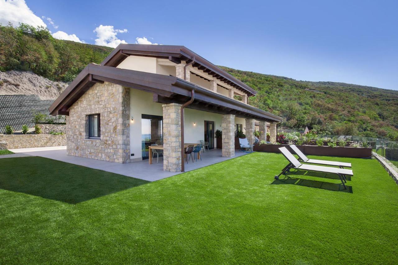 Villa Divina - Apt Icona Con Piscina E Vista Lago Castelletto Di Brenzone Exteriör bild