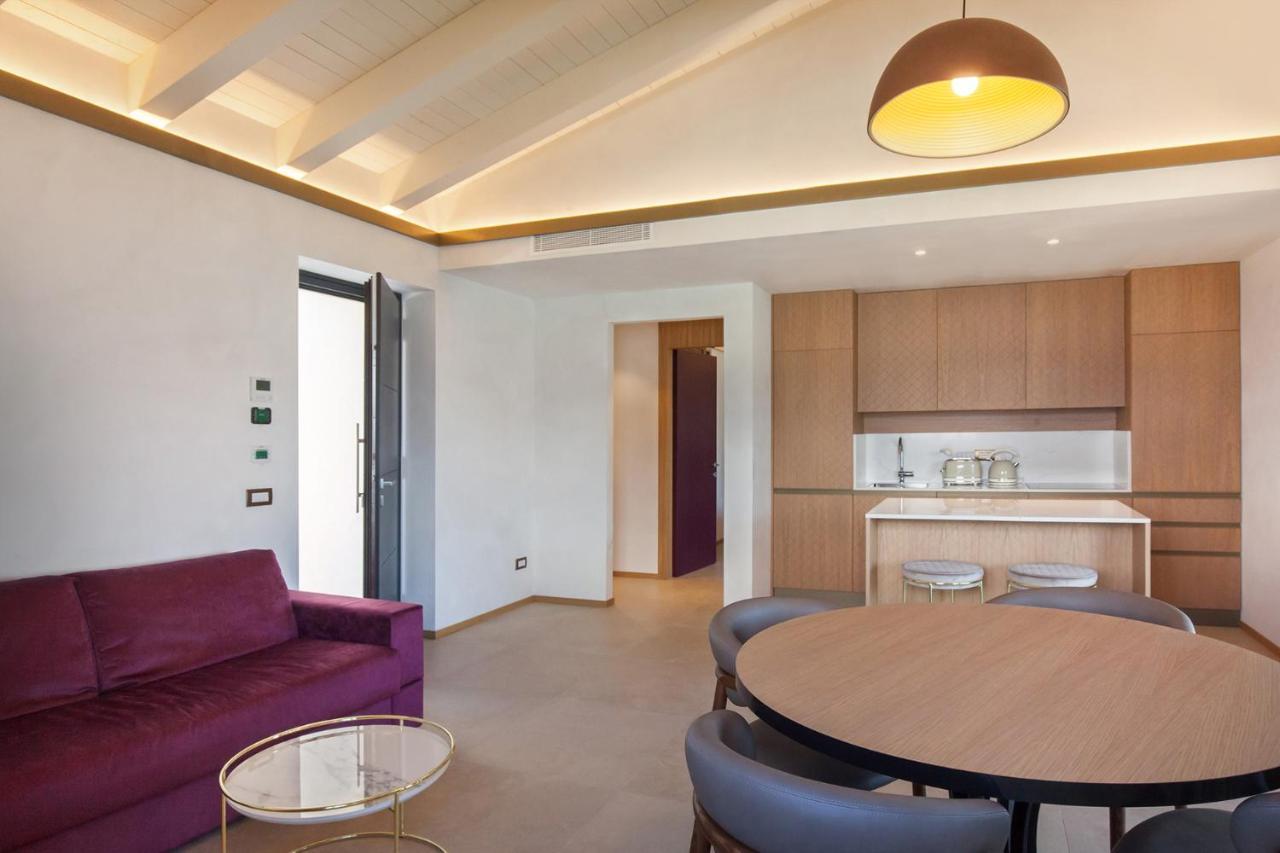 Villa Divina - Apt Icona Con Piscina E Vista Lago Castelletto Di Brenzone Exteriör bild